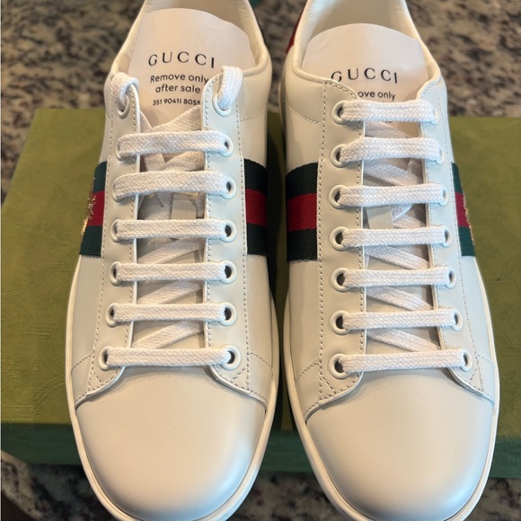 Gucci White Sneakers with Red and Green Stripe - Picture 4 of 5